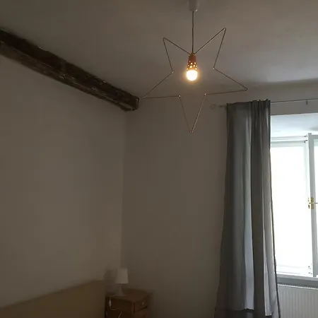 Zur Goldenen Sonne Pasov