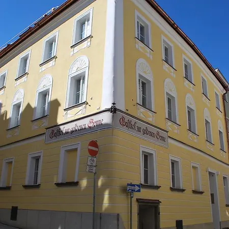Zur Goldenen Sonne Pasov